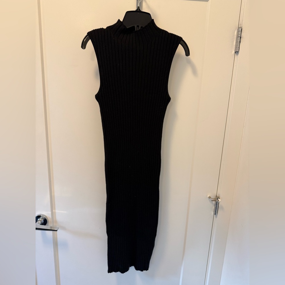 Wilfred Black Ribbed Midi Dress medium
